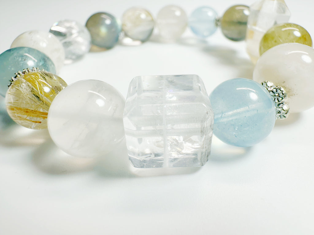 The Ài(爱) – Handcrafted, Crystal Bracelet