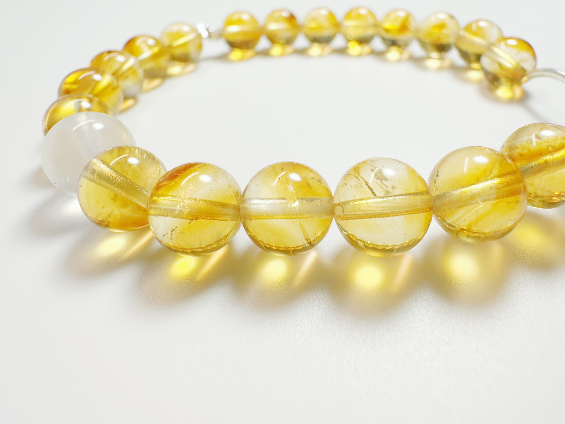 The Yún(云) – Handcrafted, Crystal Bracelet