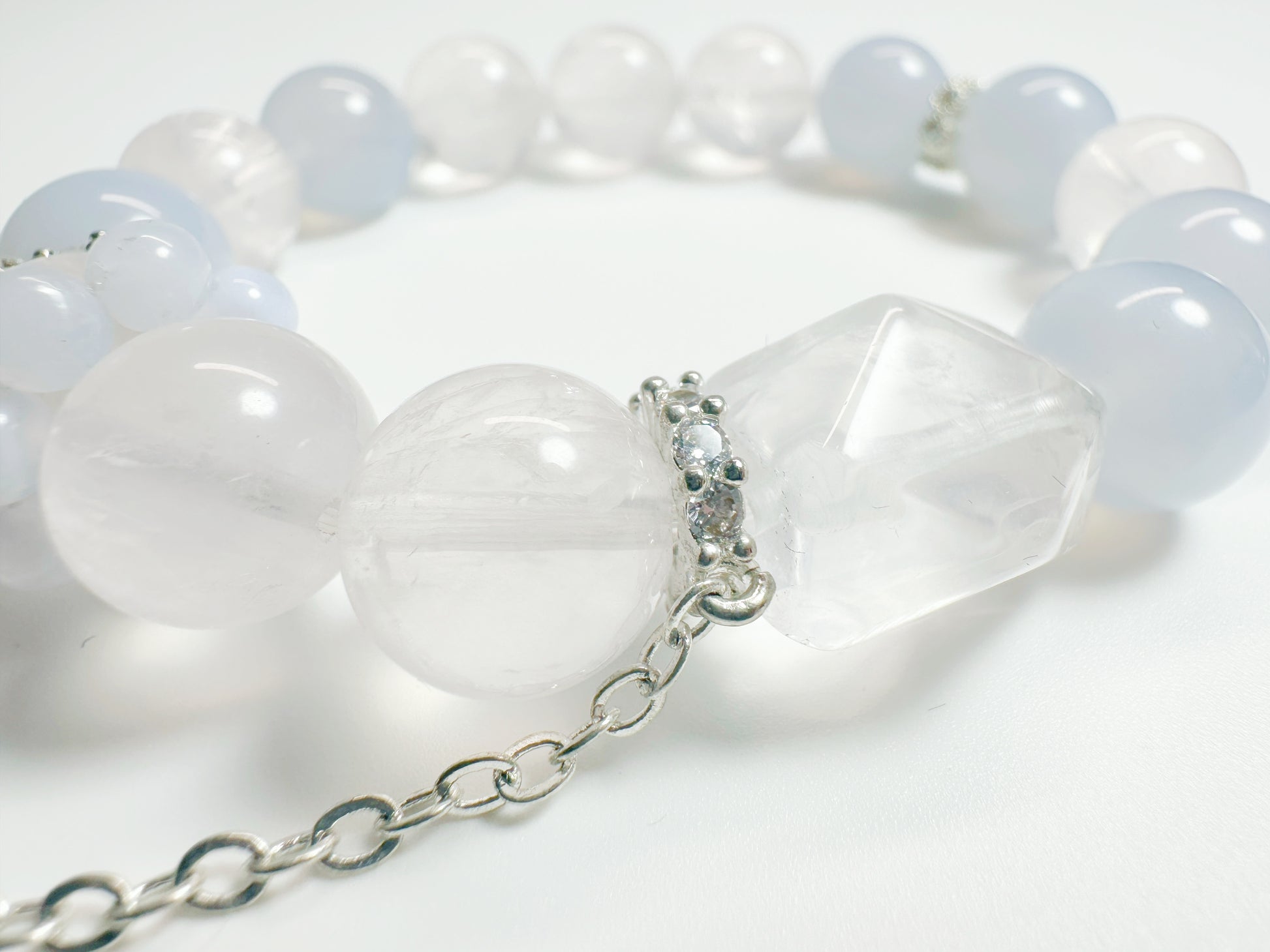 The Yǎ(雅) – Handcrafted, Crystal Bracelet