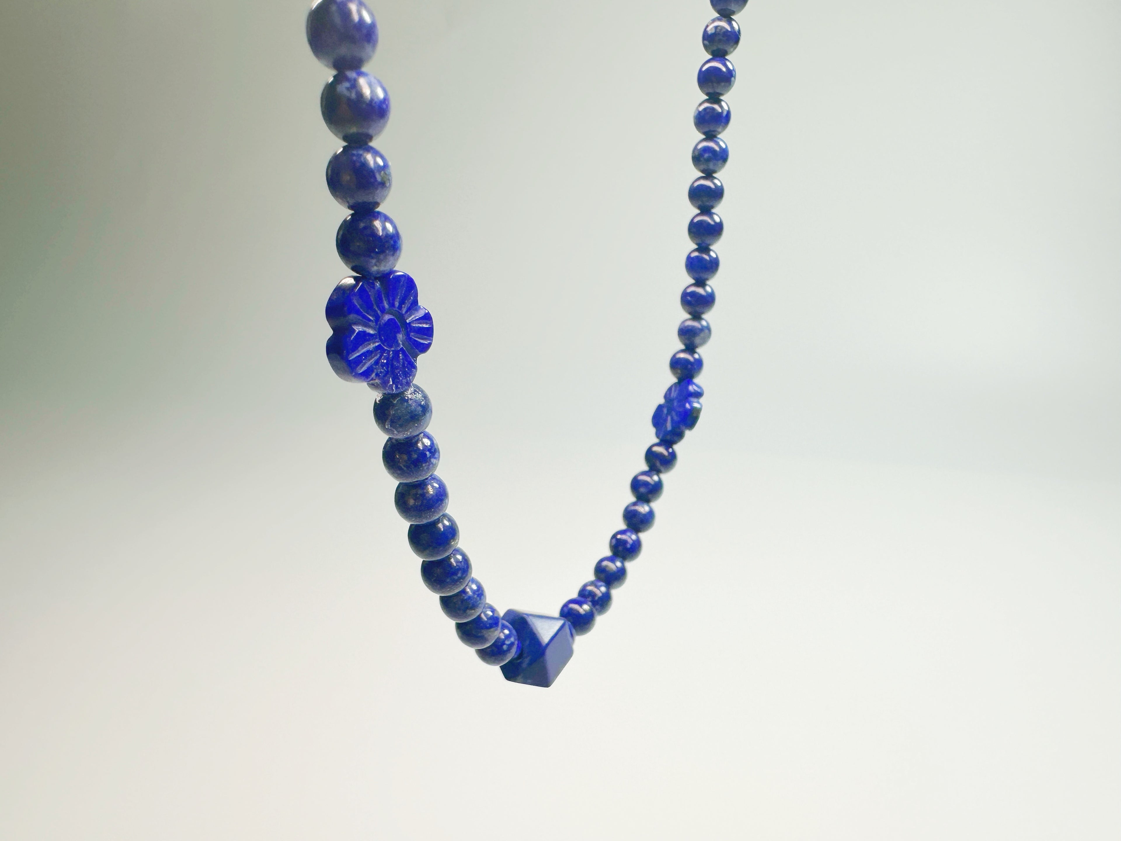 The Diàn(靛) – Handcrafted, Kyanite Necklace