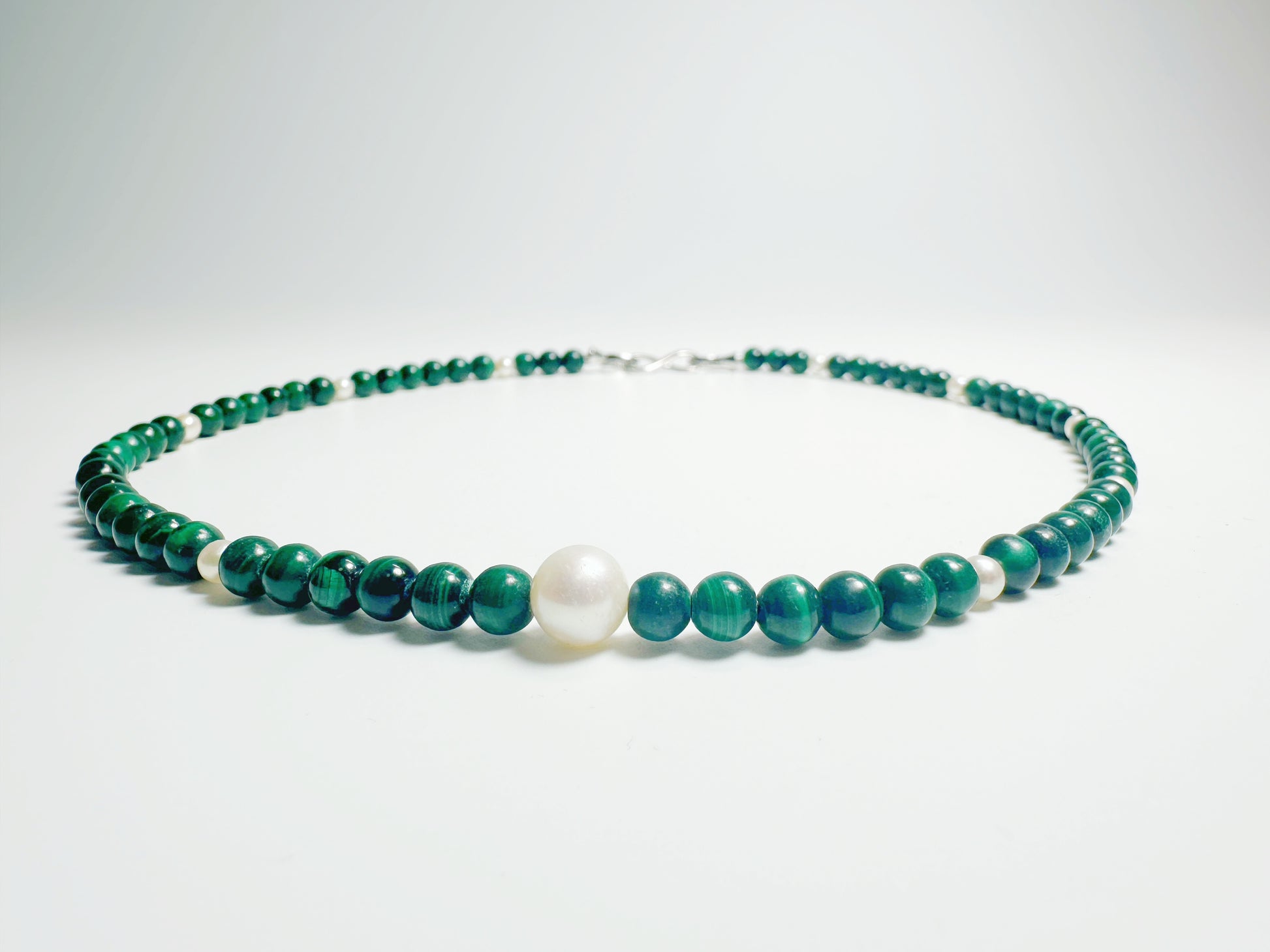 The Bì(碧) – Handcrafted, Pearl & Malachite Necklace