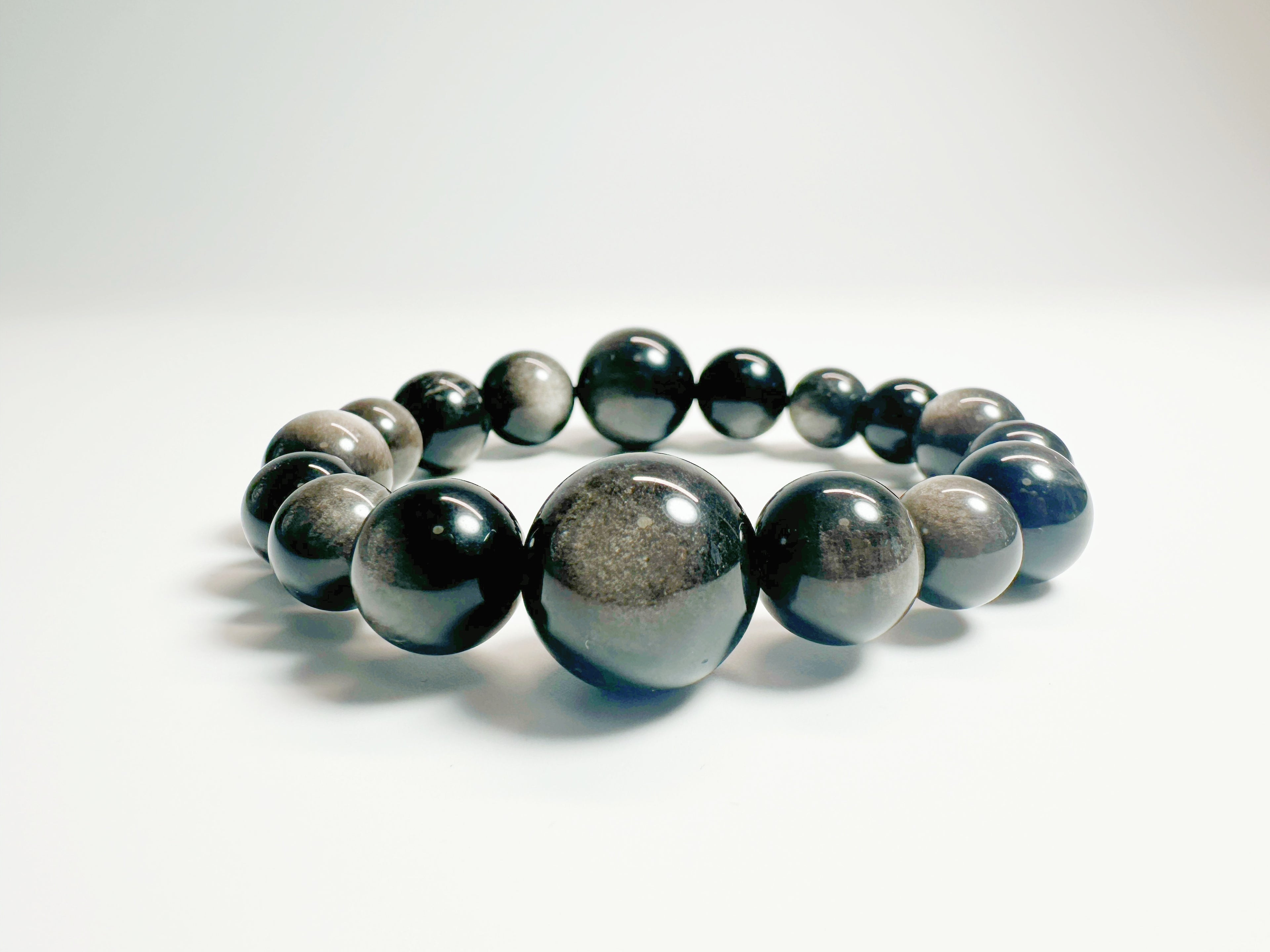 Feng Shui eclipse noire bracelet with black onyx and labradorite - metaphysical protection jewelry