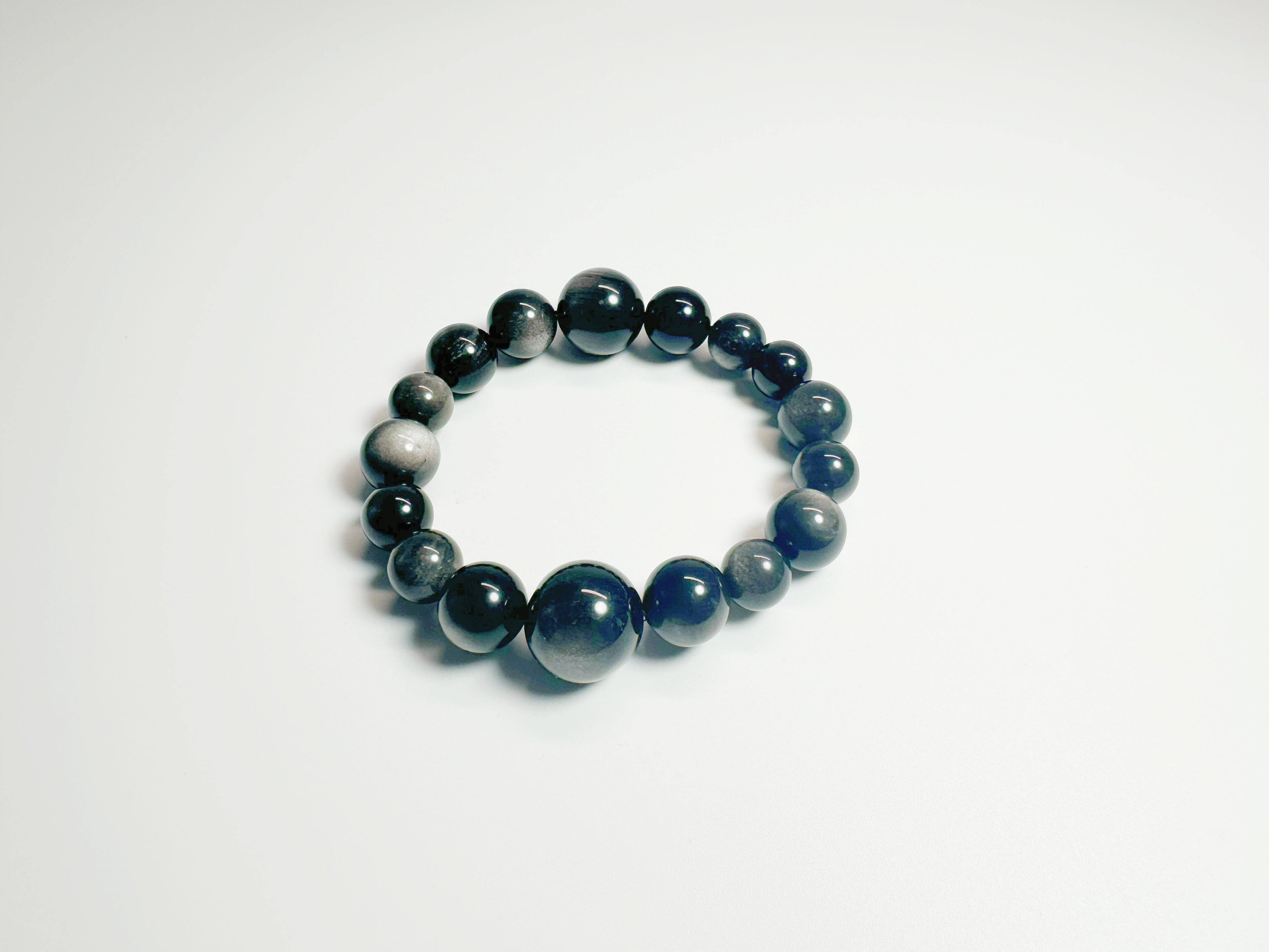 Feng Shui eclipse noire bracelet with black onyx and labradorite - metaphysical protection jewelry