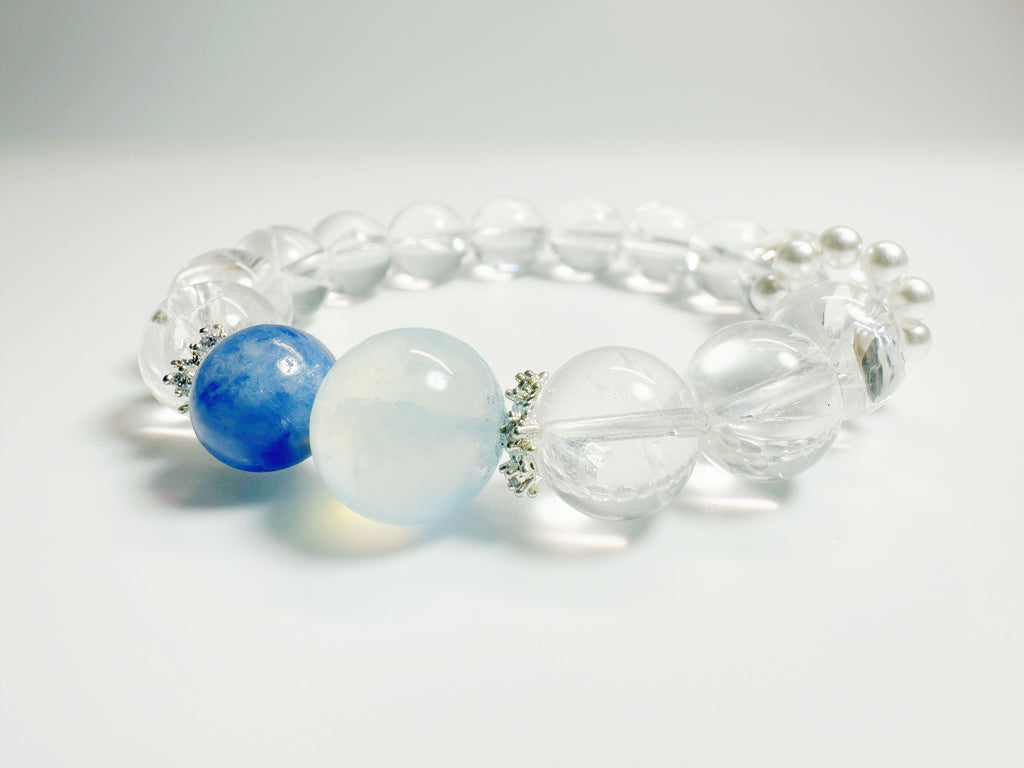 The Zhì(智) – Handcrafted, Clear Quartz & Kyanite Bracelet