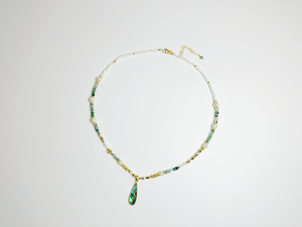 The Lì(丽) – Handcrafted, Mother-of-Pearl & Pearl Necklace