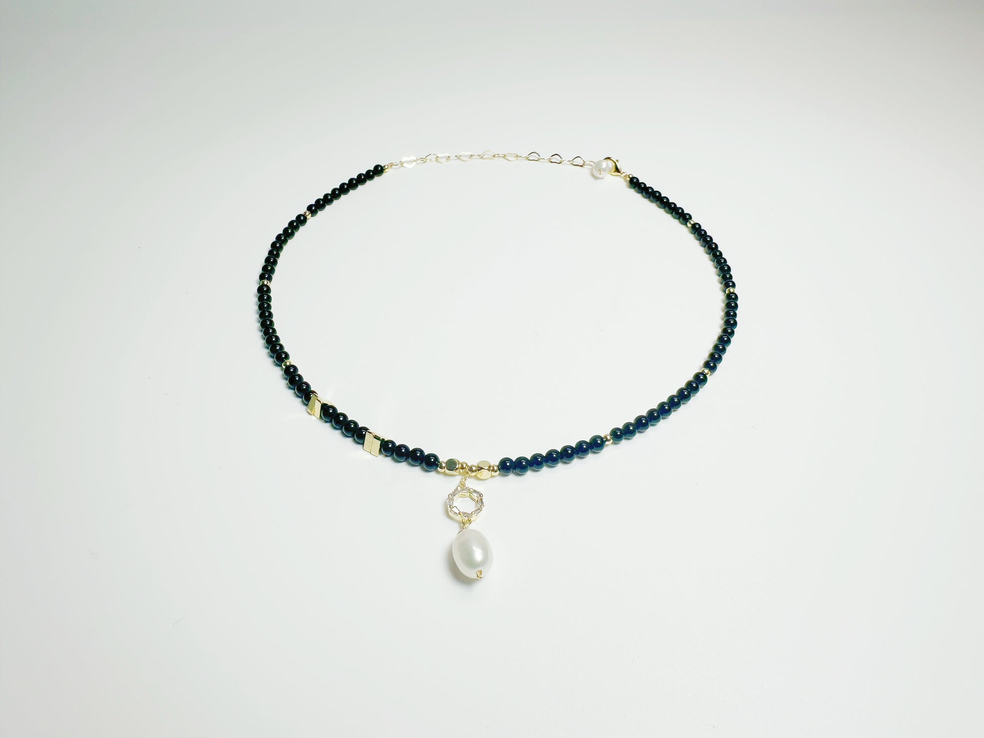 The Jìng(静) – Handcrafted, Pearl & Onyx Necklace
