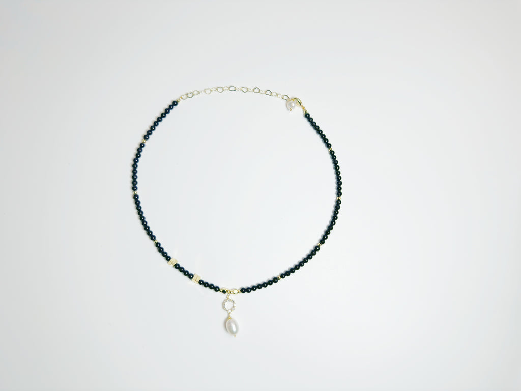 The Jìng(静) – Handcrafted, Pearl & Onyx Necklace